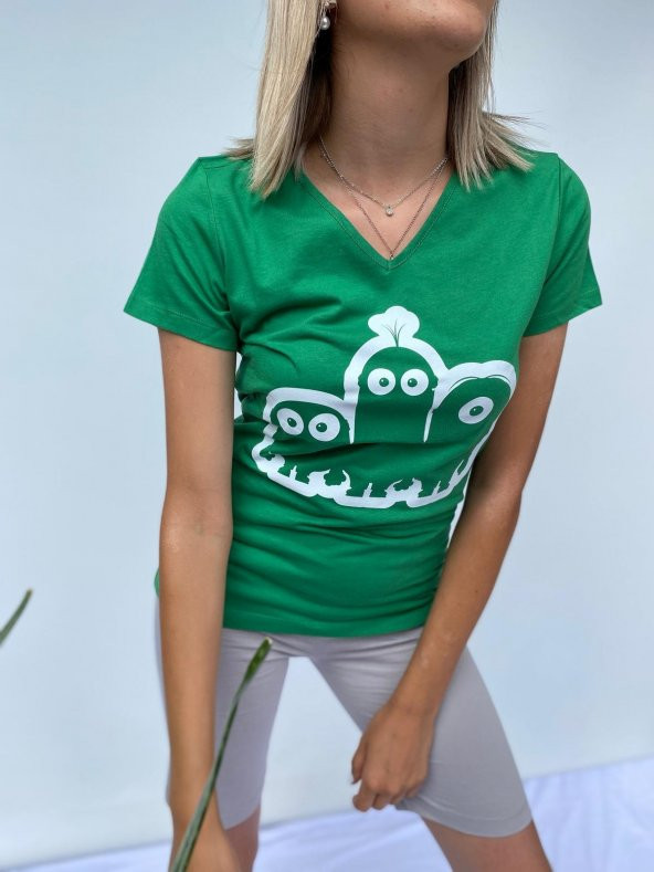 Kadın V Yaka Minyon Karakter Baskılı Yeşil Tshirt - 4