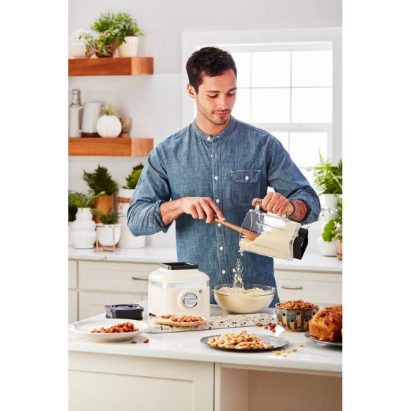 KitchenAid K400 Artisan 5KSB4026EAC Almond Cream Blender - 8