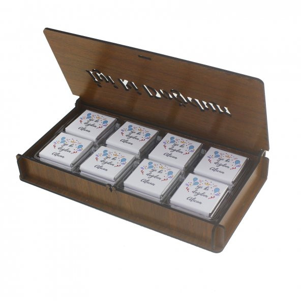 Ahşap Kutuda 24 Adet Çikolata İsme Özel İyi ki Doğdun Doğumgünü - 3