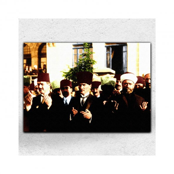 İyi Olsun Dua Eden Atatürk Her Mekana Uygun Kanvas Tablo 80 x 115 cm
