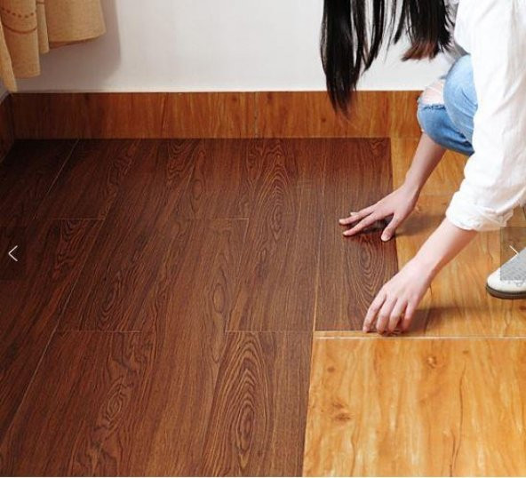 Renkli Duvarlar NWYP02 Açık Gri Budaklı Yapışkanlı Ahşap PVC Yer Döşeme Parkesi - Resim 7