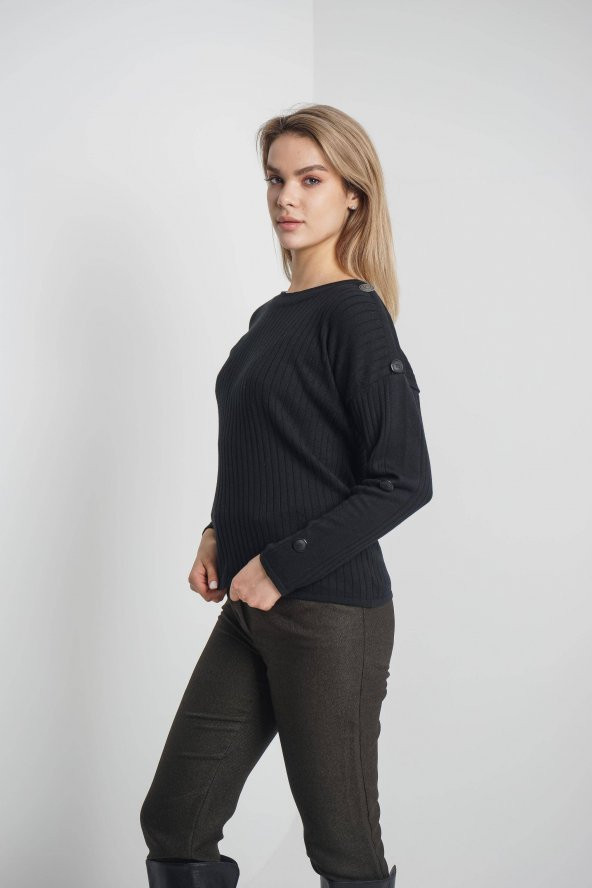 Kadın SİYAH OMUZU DUGMELİ TRİKO KAZAK 21K47532-99 3 - 2