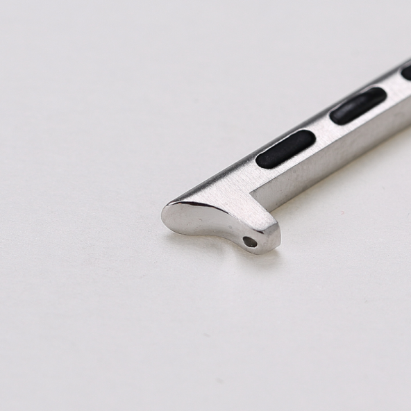 Apple Watch 42-44mm Pimli Metal Kordon Adaptörü - Gümüş - 4
