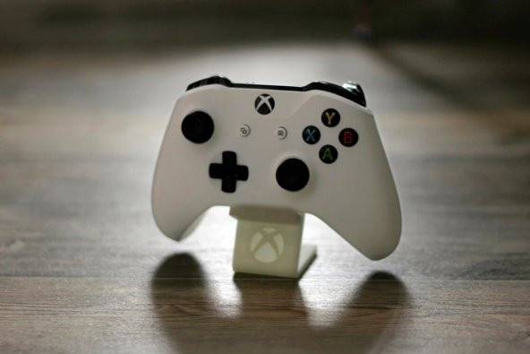 Xbox One S Oyun Kumandası Tutacağı Aparat Stand Askı Biblo Dekor