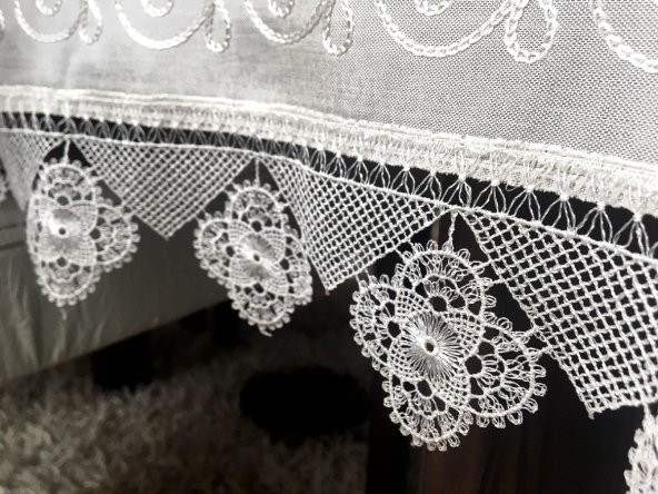 Çeyizlik İpek Dokuma İğne Oyalı Dikdörtgen Masa Örtüsü %100 İpek El İşçiliği - 2