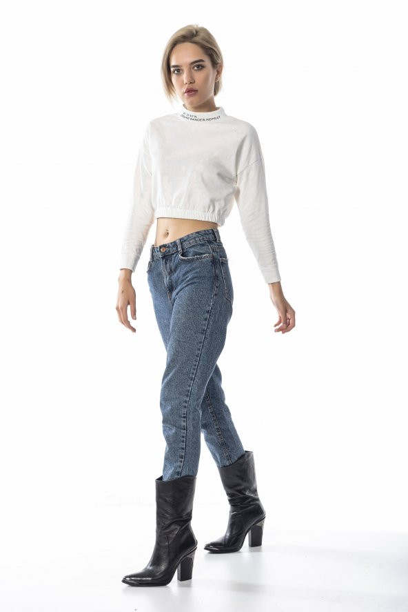 Beyaz Kadın Kısa Crop Sweatshirt - 2