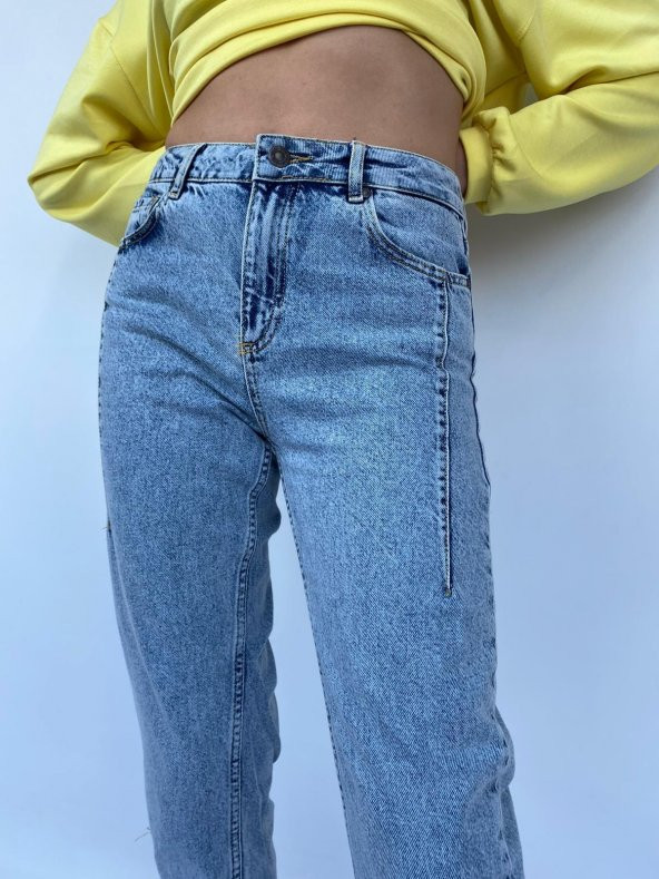 Kadın Bel Ve Paça Pensli Kot Pantolon Açık Mavi - 11