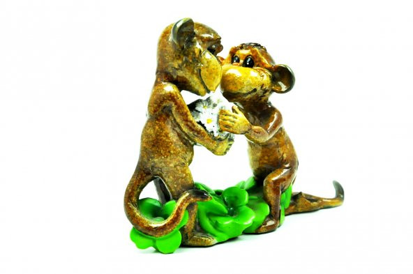Pologift Polyester Dekoratif Çiçek Veren Sevgili Maymun Obje