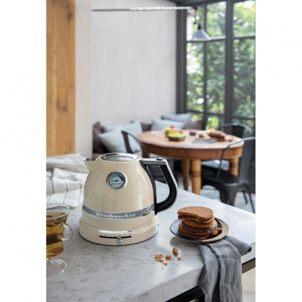 KitchenAid Artisan 5KEK1522EAC Almond Cream 1,5 Litre Kettle - 9