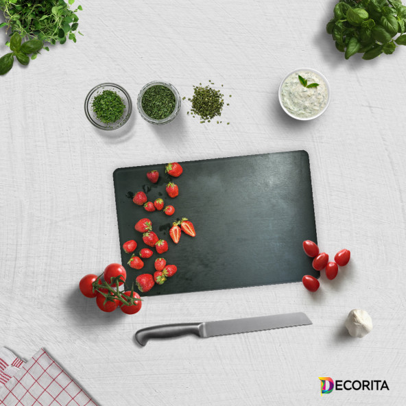 DECORITA Cam Kesme Tahtası- Siyah Zeminde Çilekler