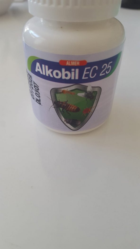 ALMER ALKOBİL EC 25  50 ML(Altlık Böceği ve Kırmızı Tavuk Bitine Karşı Ekonomik Çözüm)