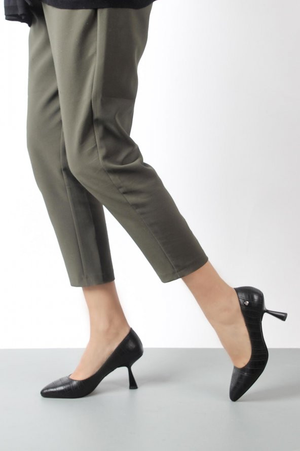 Siyah Krokodil Kadın Topuklu Ayakkabı