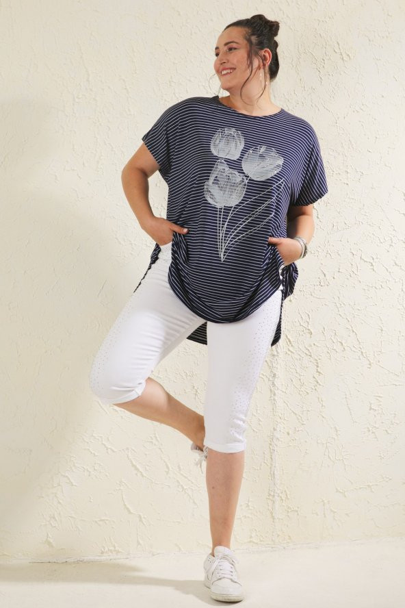 Büyük Beden Lacivert Salaş Çizgili Lale Baskılı T-shirt - 2