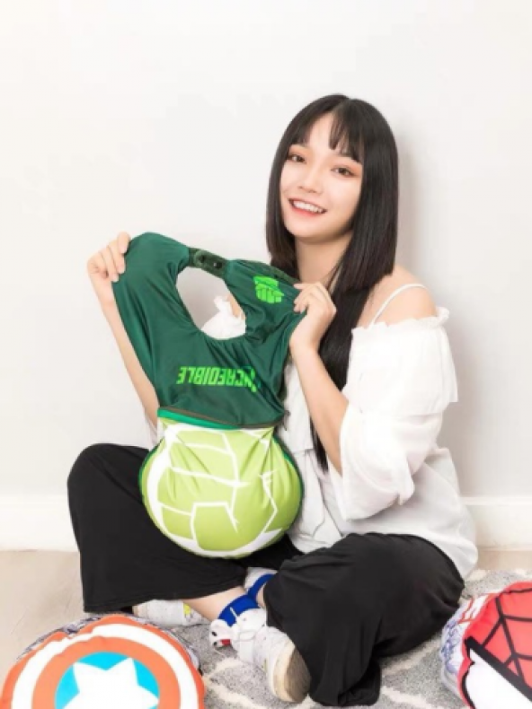 MINISO - AVENGERS Yuvarlak Yastık ve Boyun Yastığı (HULK) - 5