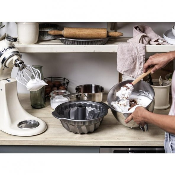 KitchenAid CC003297-001 Bundt Kek Kalıbı 24 Cm. - 2