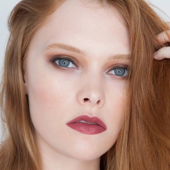 The Balm Meet Matte Hughes Likit Ruj Charming - 3