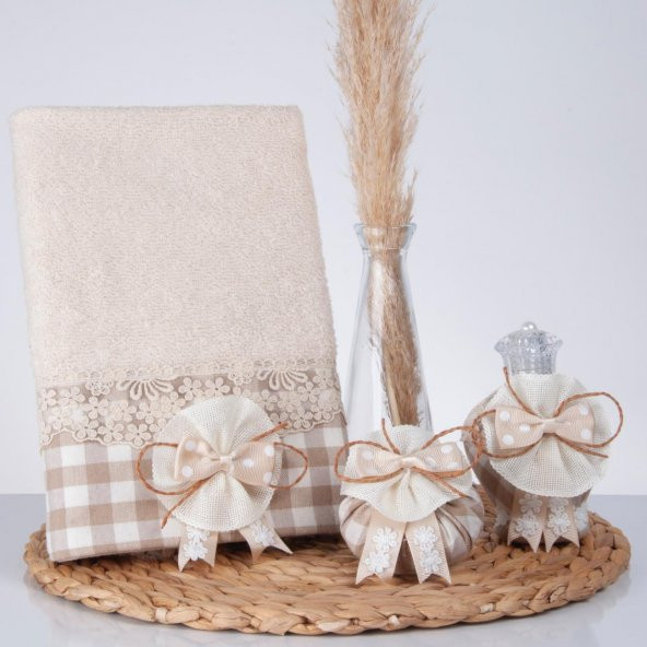 Lucca Pamuk Havlu + Süslü Sabun + Süslü Kolonya Şişesi Kutulu Set - Resim 4