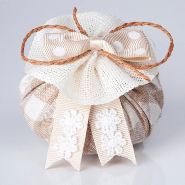 Lucca Pamuk Havlu + Süslü Sabun + Süslü Kolonya Şişesi Kutulu Set - Resim 6