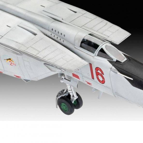 MiG-25 RBT Foxbat B - 3