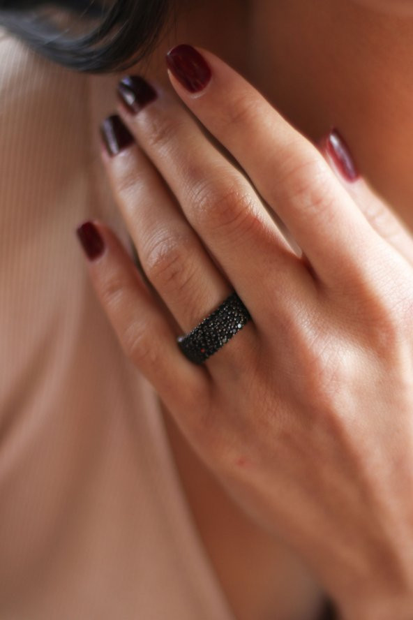 925 Ayar Gümüş Tam Tur Siyah Taşlı Kalın Yüzük - 2