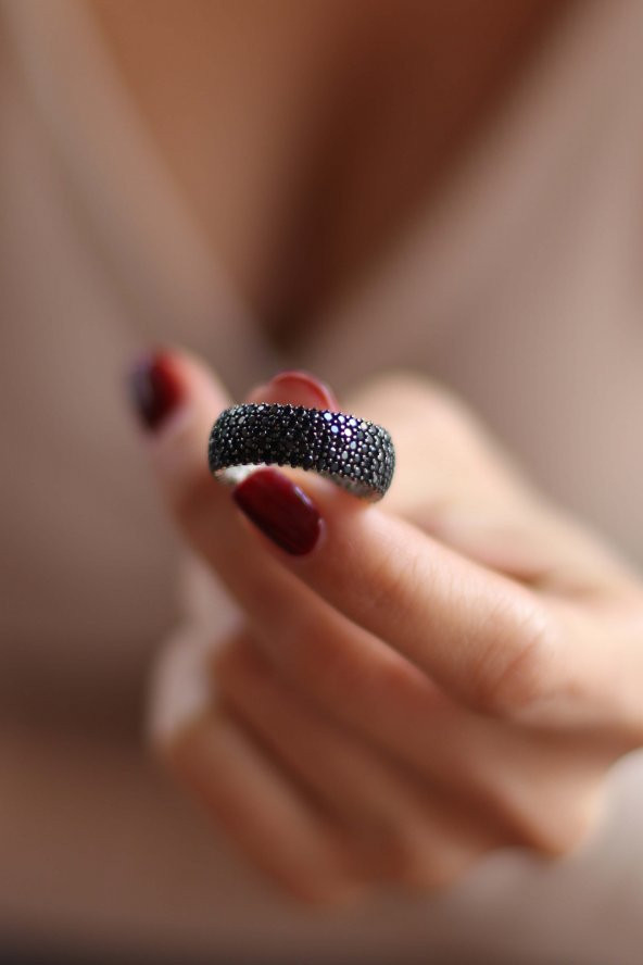 925 Ayar Gümüş Tam Tur Siyah Taşlı Kalın Yüzük - 3