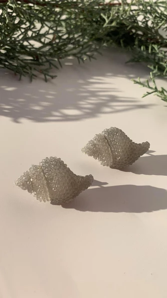 Parlak Gri Renkli İstiridye Şekilli Küpe Gümüş Aksesuarlı El Yapımı Epoksi Hediyelik - Resim 5