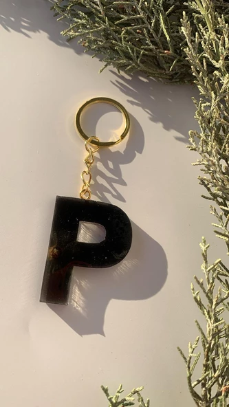 P Harfi Siyah Renk Kurutulmuş Sarı Papatya Çiçekli Simli Anahtarlık Gold Aksesuarlı El Yapımı EpoksiEl Yapımı Epoksi - 5