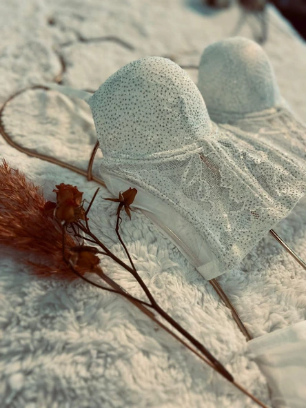 Simli Lez Büstiyer Sütyen Külot Takım - Beyaz - 7