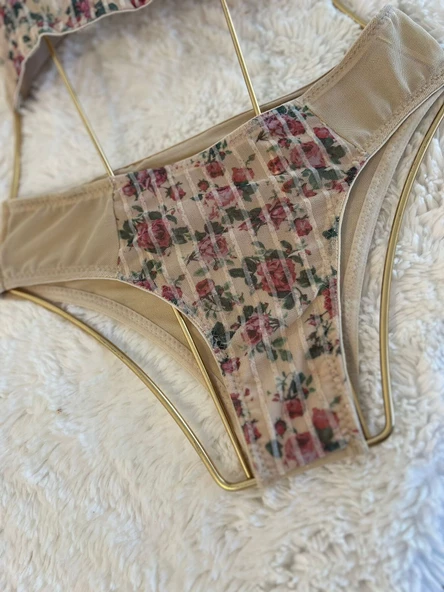 Çiçek Desenli Ekru Bustiyer Takım - 3