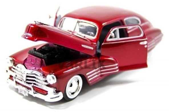 Motor Max 1948 Chevrolet Aerosedan Fleetline 1:24 Diecast Model Araba Kırmızı - 3