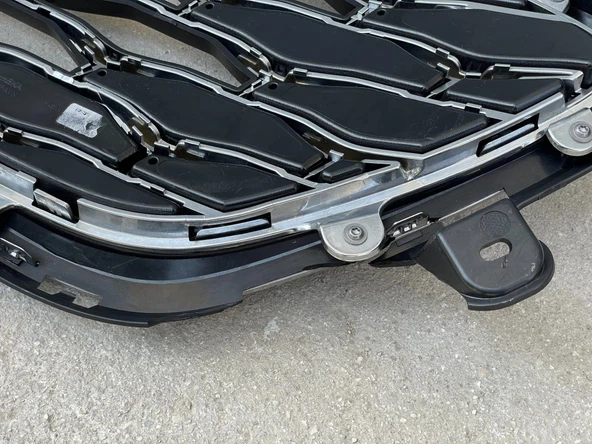 Ford Kuga 2020 Ön Panjur LV4B-8200-V (Çıkma Parça) - Resim 10