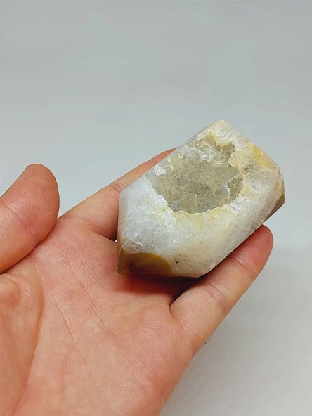 Kalsedon & Akik Druze Taşı Koleksiyonluk Piramit Uçlu (53010) ürün görseli