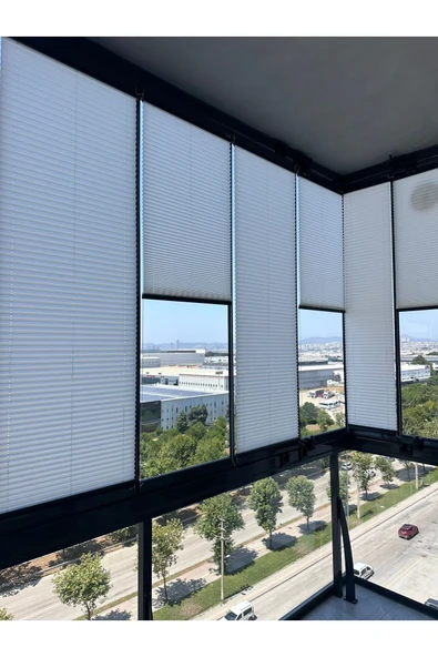 Blind-X Beyaz Plise Katlanır Cam Balkon Perdesi, Ofis Perdesi, Mutfak Perdesi, Salon Perdesi - 3