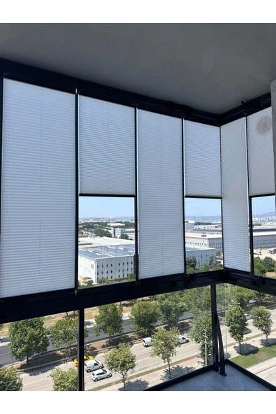 Blind-X Beyaz Plise Katlanır Cam Balkon Perdesi, Ofis Perdesi, Mutfak Perdesi, Salon Perdesi