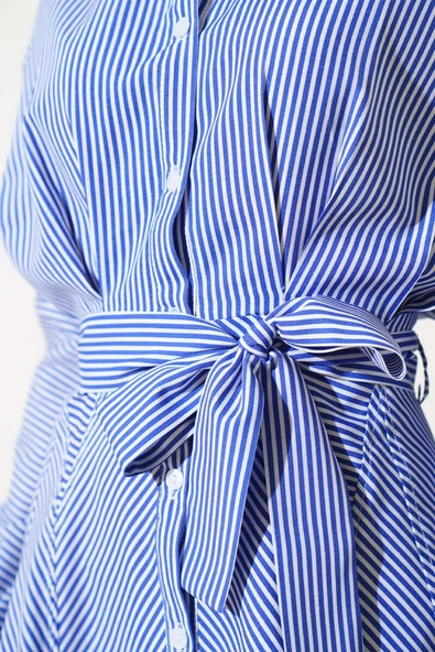 Çizgili Boydan Düğmeli Mini Elbise Saks - Resim 4