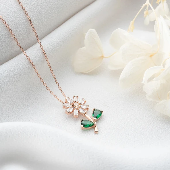 Vaoov 925 Ayar Gümüş Taşlı Çiçek Kolye ürün görseli