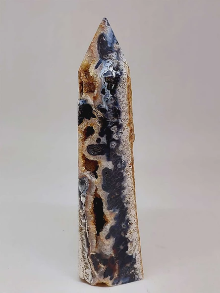 Kalsedon & Akik Druze Taşı Koleksiyonluk Piramit Uçlu (52968) ürün görseli