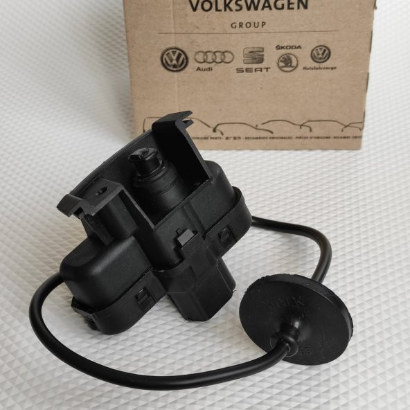TİGUAN, GOLF, SCİROCCO DEPO KAPAK MOTORU (OEM) 5N0810773B - 5