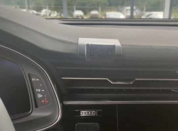 Audi Q7 Q8 2019 2020 Model için Özel Telefon Tutucu AU7