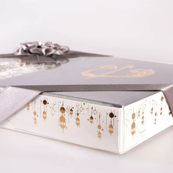 Kuran +  Seccade +  Tesbih Hediye Seti (Hafız Boy, ElifVav, Kadife, Desenli Kutu, Gri) - Resim 4