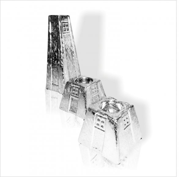 Dresuar Sehpa Masa Vitrin Ünite Üzerine Uzun Gümüş Varak Mumluk