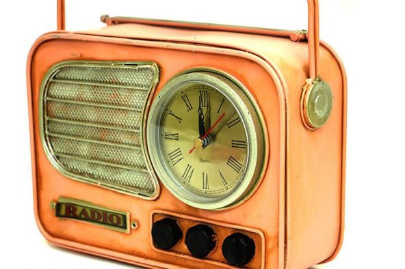 Dekoratif Metal Radyo Saat Masa Saati Vintage Ev Ofis Hediyelik