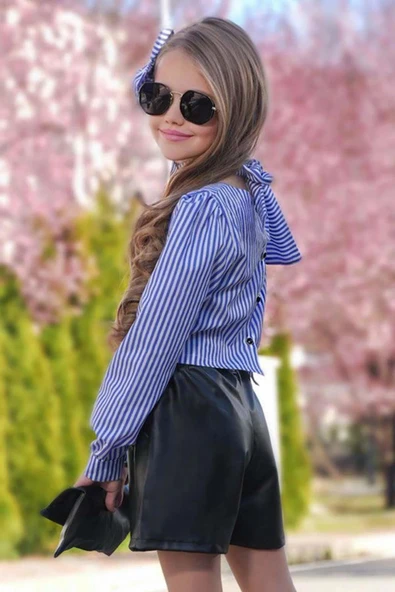 Kız Çocuk Sırtı Düğme Detaylı Çizgili Mavi Bluz Deri Şortlu Takım - Resim 2