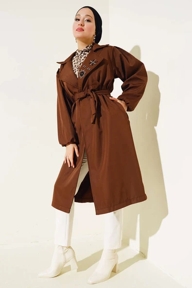 Yaka Taşlı Kuşaklı Trençkot Kahve - Resim 2