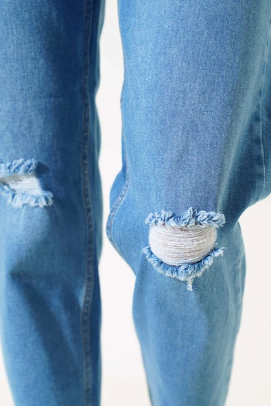Kesik Paça Lazerli Kot Pantolon Açık Mavi - Resim 4