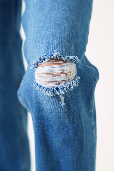 Kesik Paça Lazerli Kot Pantolon Mavi - Resim 4