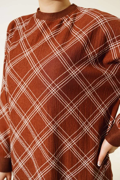 Çizgi Desen Yırtmaç Detaylı İkili Takım Kahve - Resim 4