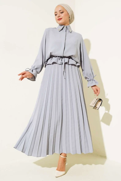 Yaka Taşlı Pileli Etekli İkili Takım Gri ürün görseli 1