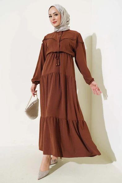Önü Yarım Düğmeli Kat Kat Elbise Kahve ürün görseli 1