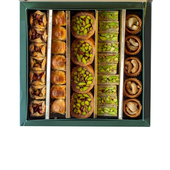 Karışık Fıstık ve Kaju Kadayıflı Baklava Kutusu (400G)